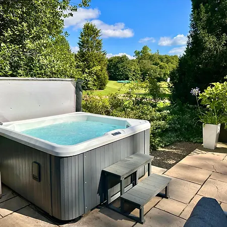 Stunning Countryside Home With Hot Tub - Sleeps 8 Thurgarton  Exterior photo