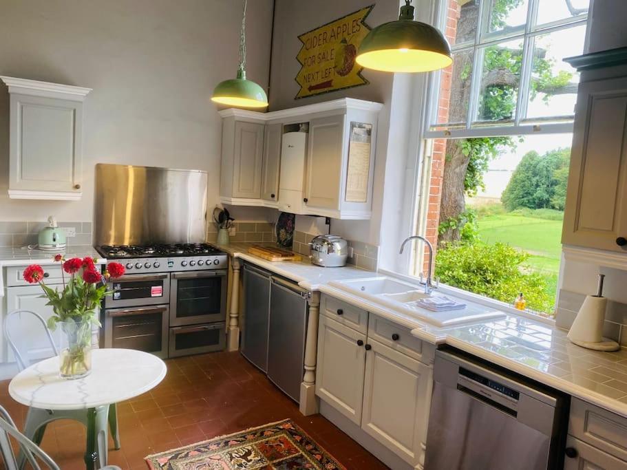 Holiday home Stunning Countryside With Hot Tub - Sleeps 8 Thurgarton (Nottinghamshire)