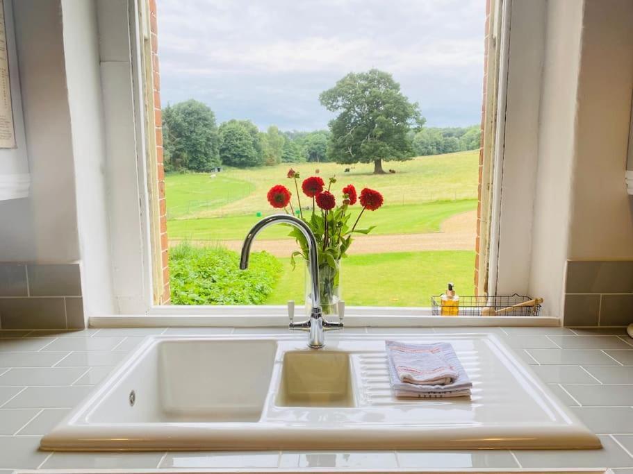 Stunning Countryside With Hot Tub - Sleeps 8 Thurgarton (Nottinghamshire)