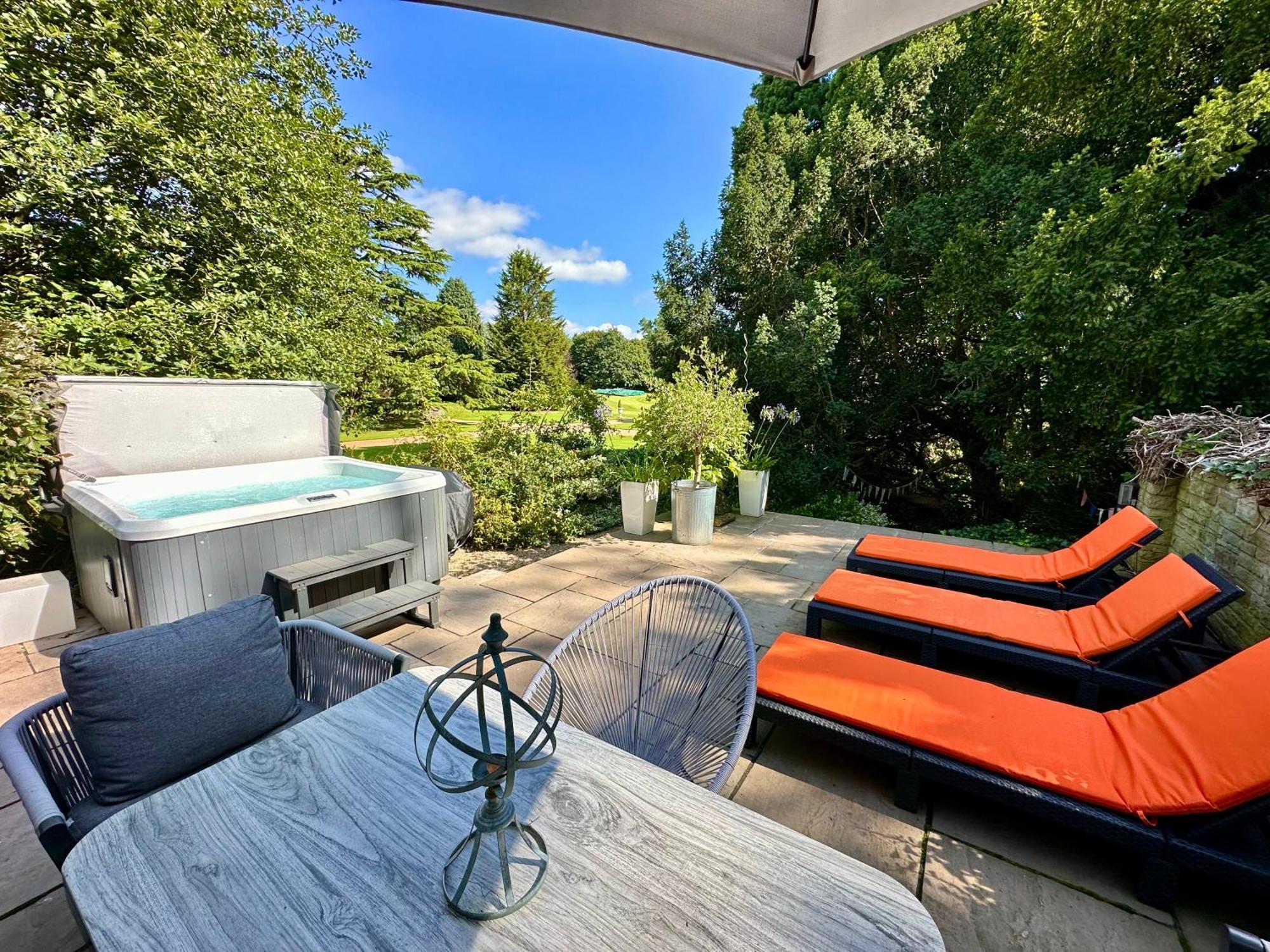 Stunning Countryside With Hot Tub - Sleeps 8 * Thurgarton (Nottinghamshire)